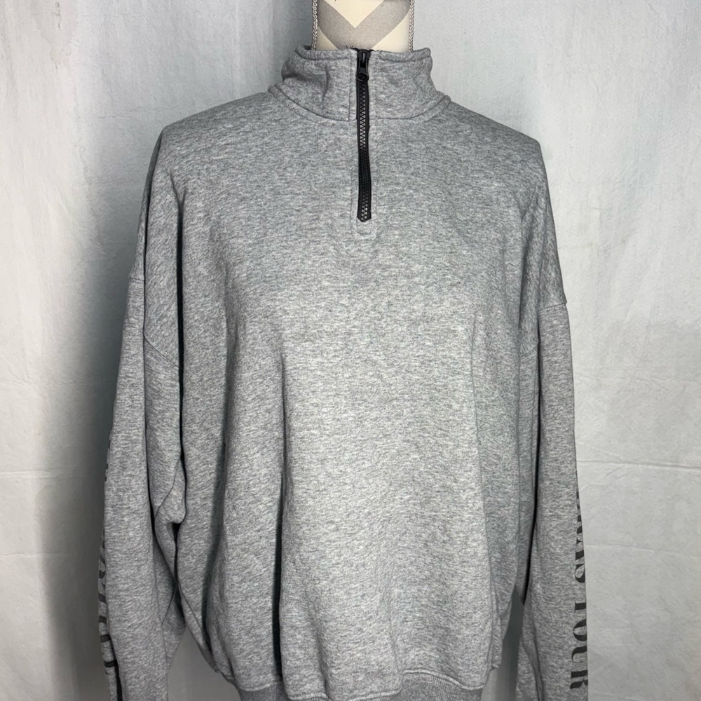 Taylor Swift Eras Tour Pullover Sweater Womens XL Gray Half Zip Fleece